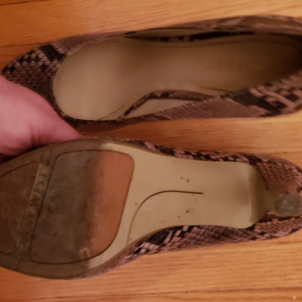 Shoes - Picture 2 of 3